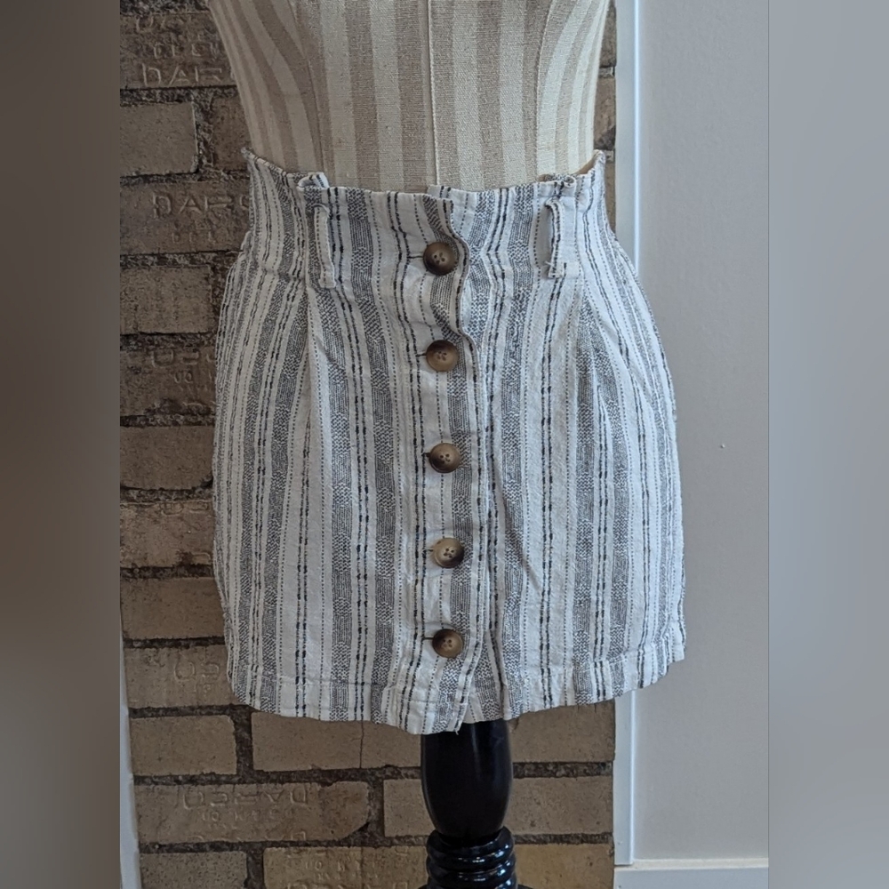TOPSHOP Stripped Skirt With Button Down Detailing